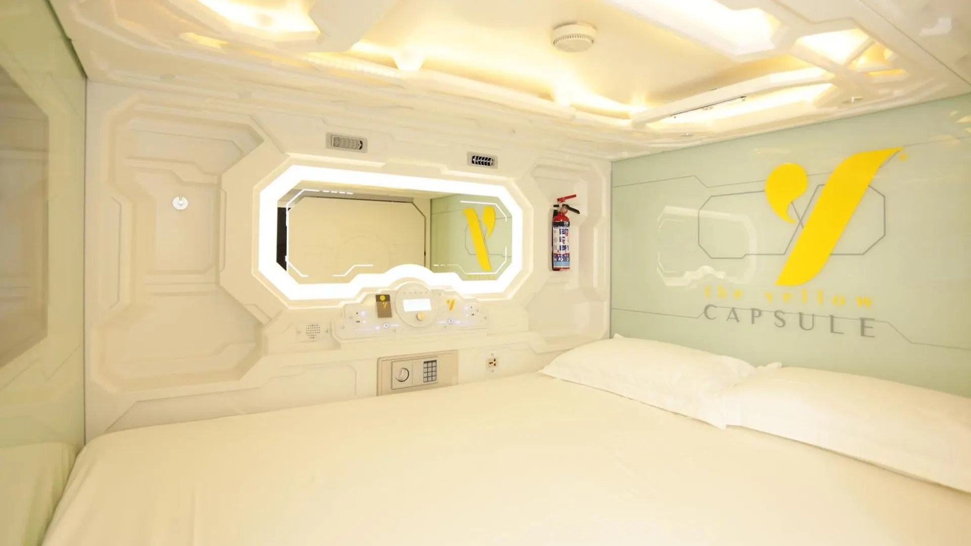 The Yellow Capsule Cancun Close To Airport 4*,  Mexico