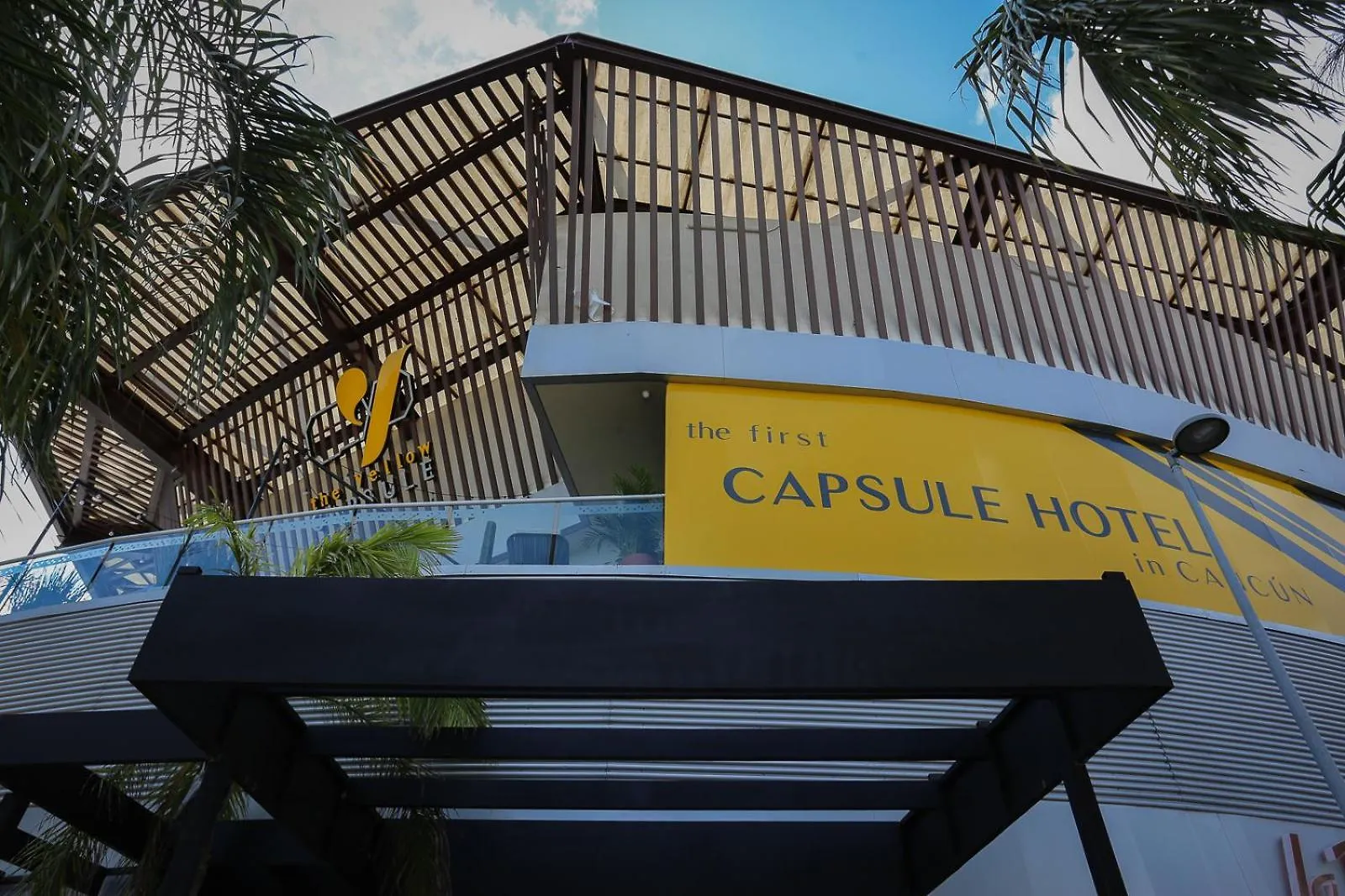 Hotel The Yellow Capsule Cancun Close To Airport