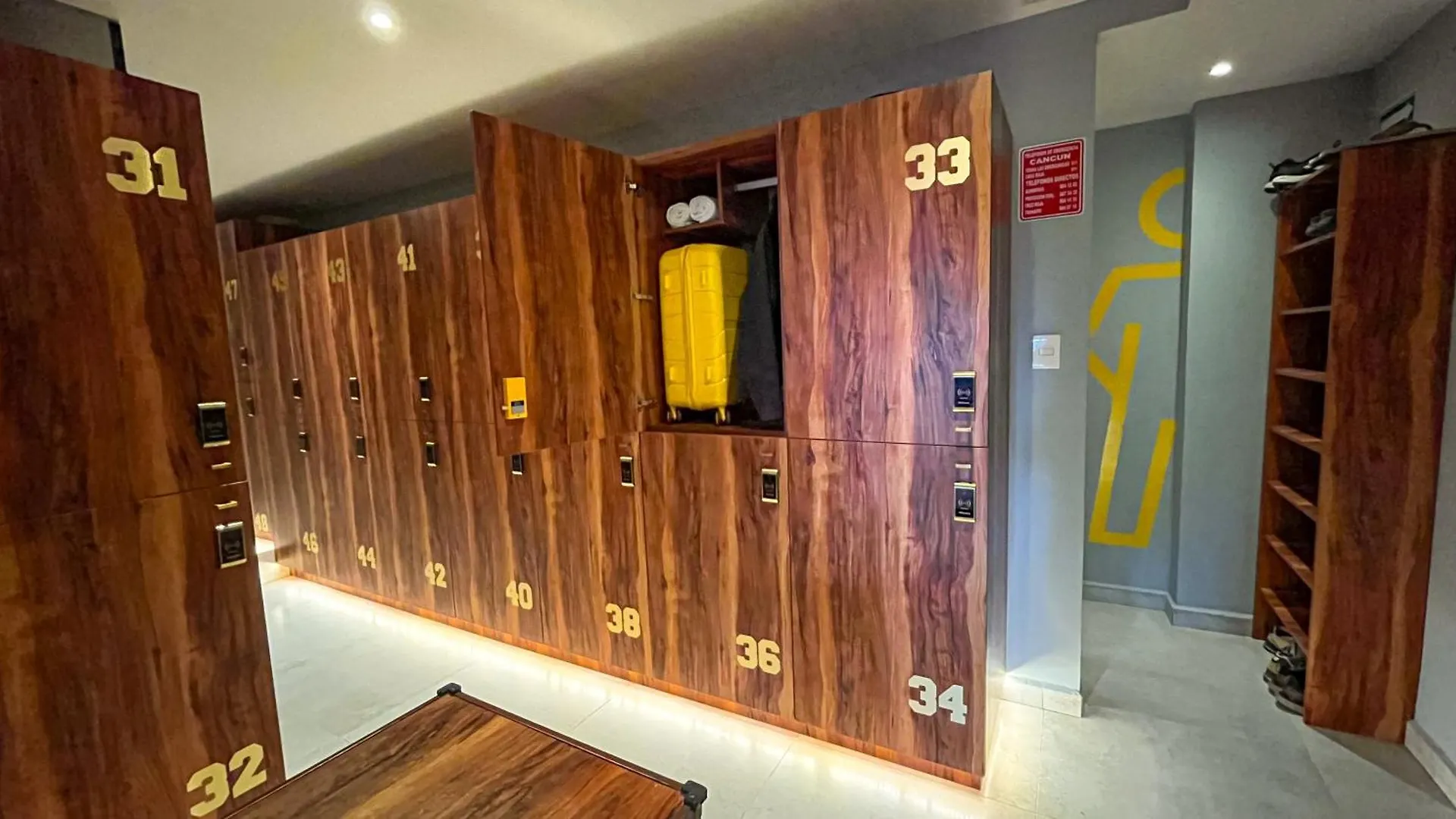 The Yellow Capsule Cancun Close To Airport